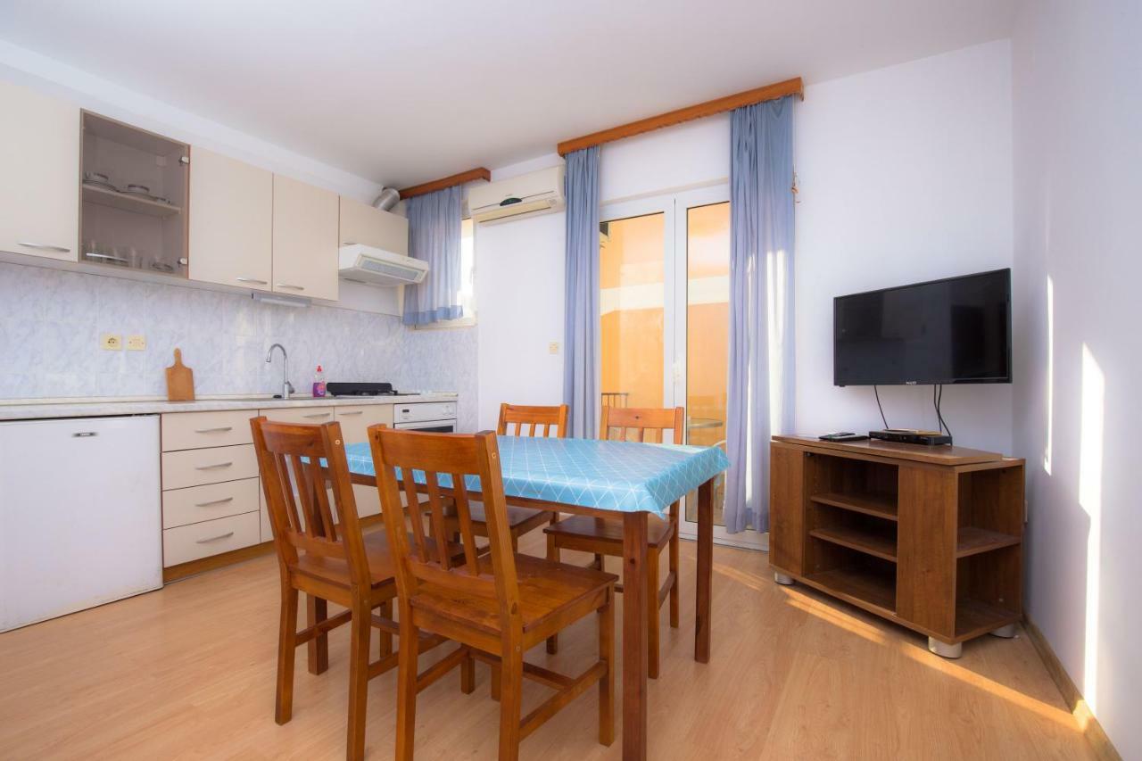 Dagulo Appartement Primošten Buitenkant foto